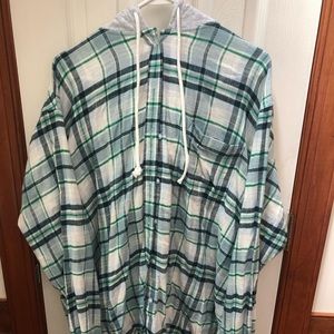 American Eagle Outfitters NWOT SZ XXL GREEN PLAID TOP